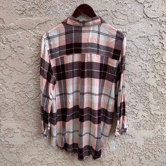 Aerie Fringe Hem Plaid Button Down Shirt Size Medium - Picture 2 of 6